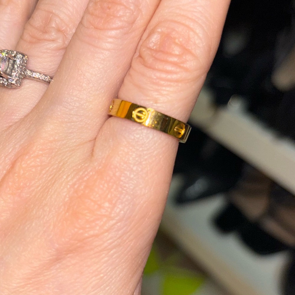 Eternity ring
